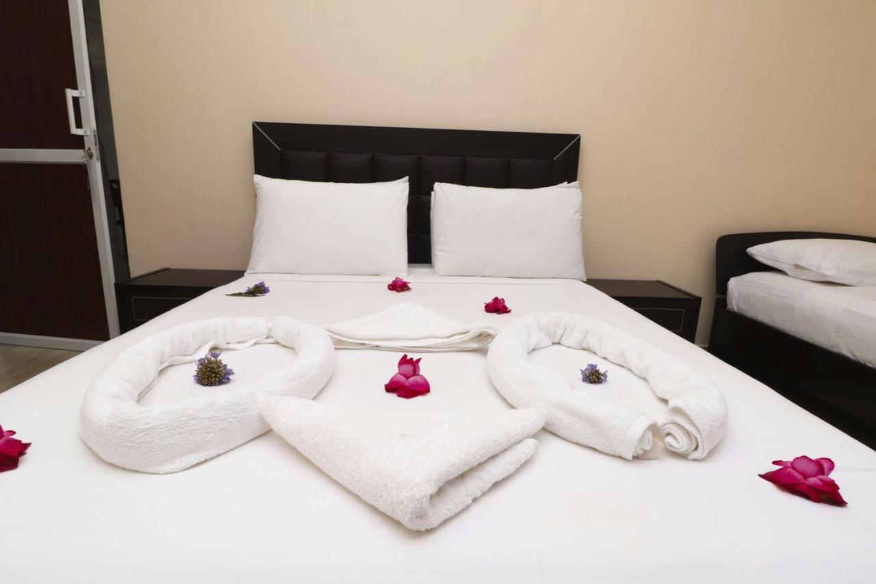 Peacock Resort Анурадхапура Екстериор снимка